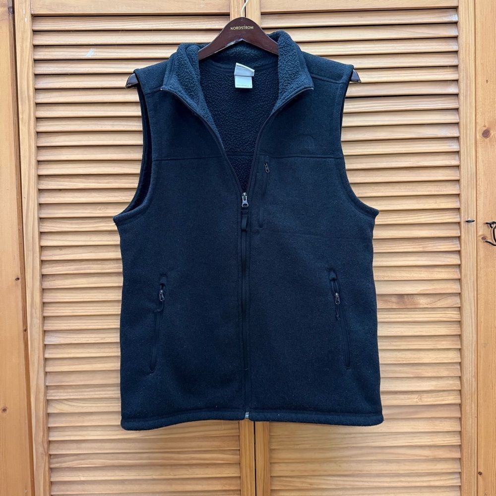 The North Face Men's gray Fleece Vest size large